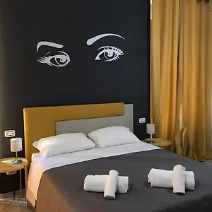 3* Couette-café Sensation House